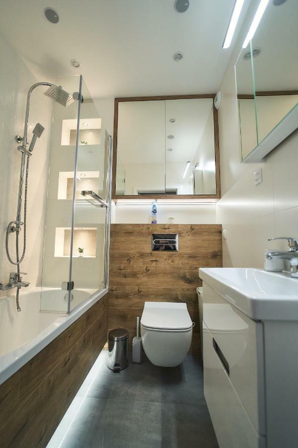 Apartament - Jacuzzi Rzeszów Esterno foto
