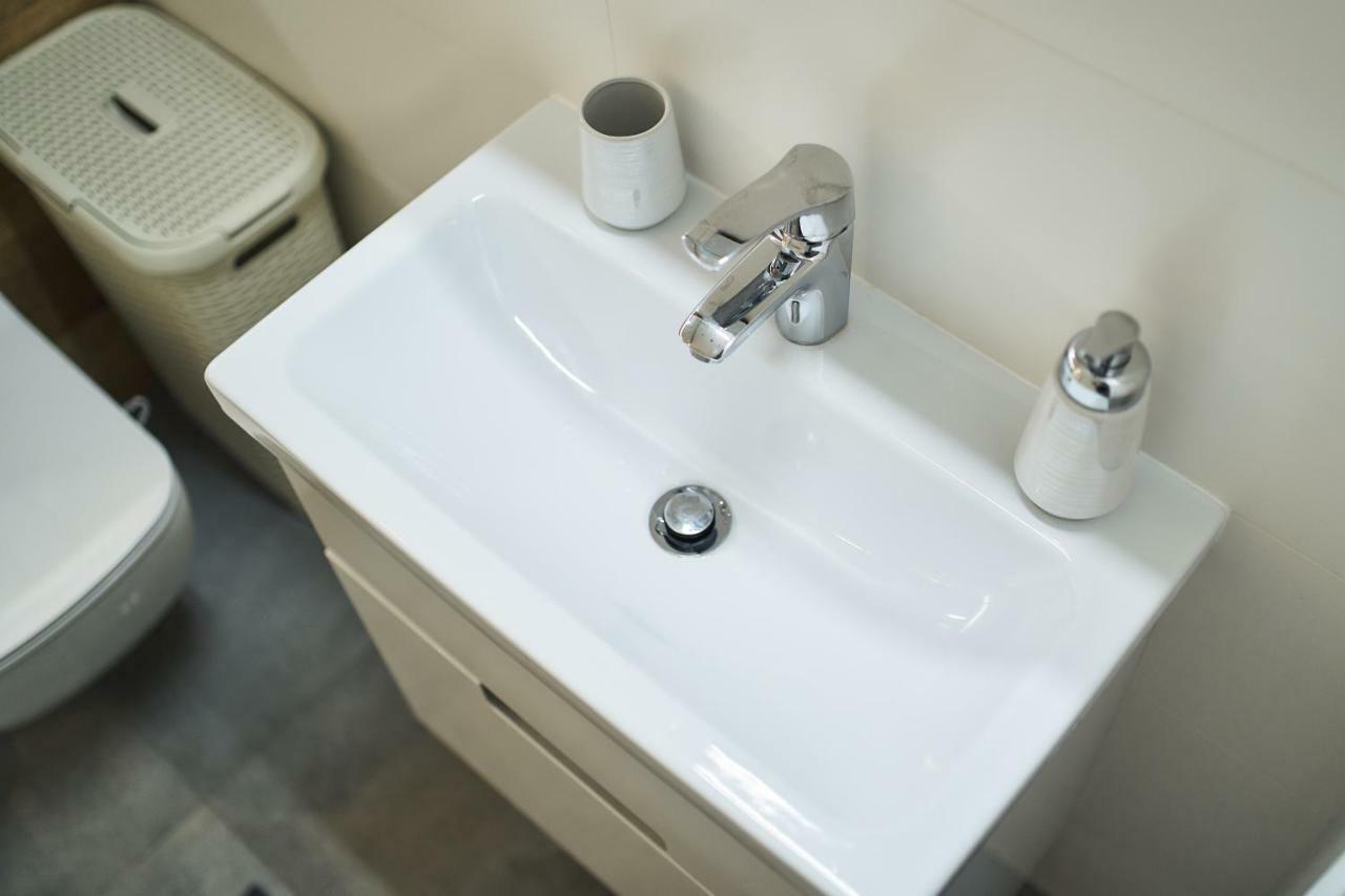 Apartament - Jacuzzi Rzeszów Esterno foto
