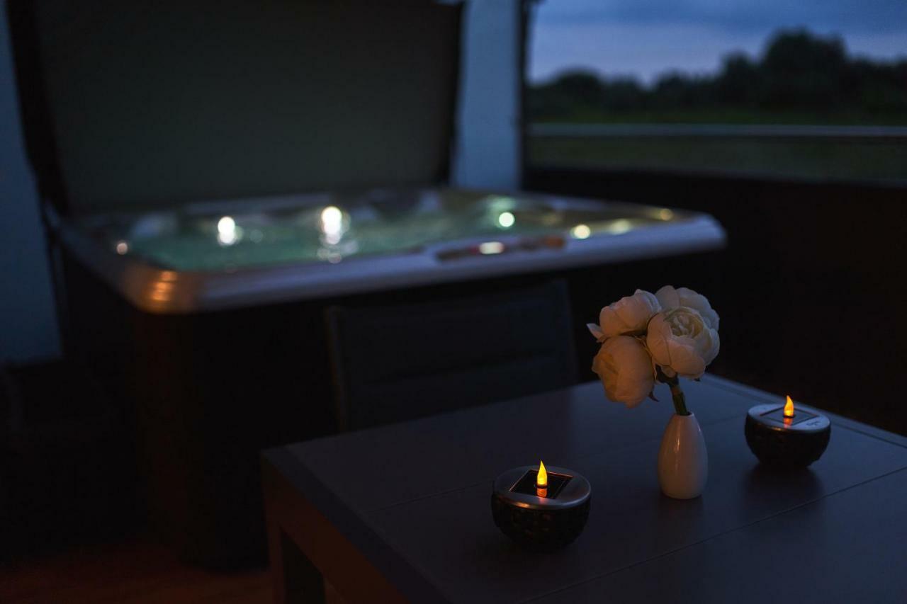 Apartament - Jacuzzi Rzeszów Esterno foto